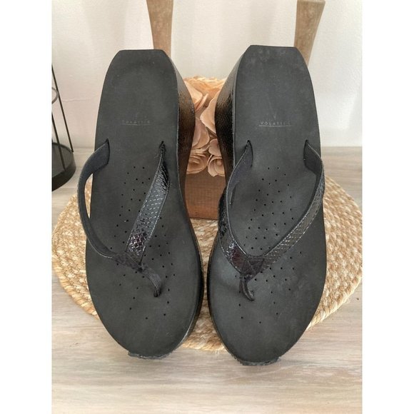 WOMENS black Volatile flip flops - Picture 1 of 10